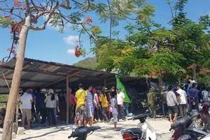 Người đàn ông tử vong với con dao cắm sâu vào ngực