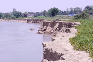 Bình Định yêu cầu DN hút cát gây sạt lở bồi thường cho dân