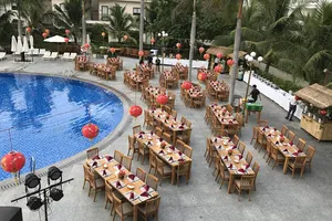 37 du khách Trung Quốc nhập viện do ngộ độc thực phẩm