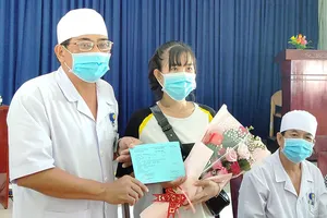 Nữ nhân viên lễ tân ở Khánh Hòa chính thức xuất viện 