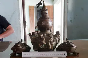 Bác tin đồn có món đồ cổ trị giá… 1,5 tỉ USD!