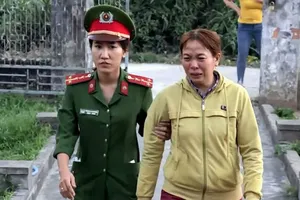 Bắt giam người tiêm vaccine COVID-19 giả 