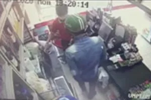 Cướp tiền táo tợn trong siêu thị ở Nha Trang 