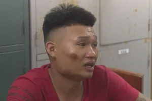 Đánh công an vì bị nhắc nhở đeo khẩu trang chống dịch