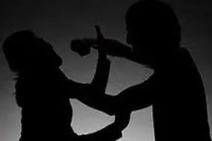 Sau cuộc nhậu, chồng về nhà sát hại vợ