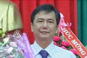 Cách chức một phó chủ tịch huyện có sai phạm về đất đai