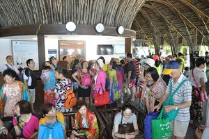 Phát hiện thêm 4 người Trung Quốc ở bất hợp pháp tại Nha Trang