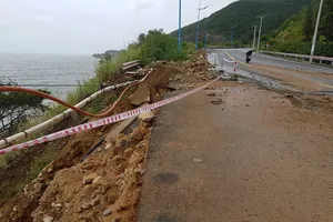 1 cháu bé tử vong do lũ ở Khánh Hòa