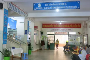 Hàng trăm người ở Bình Định ngộ độc chưa rõ nguyên nhân