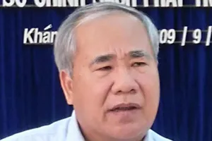 Đưa cựu Phó Chủ tịch Khánh Hòa từ bệnh viện về trại giam