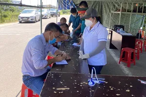 Bình Định phát hiện 2 trường hợp nghi nhiễm COVID-19 đầu tiên