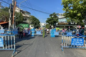 Xét nghiệm COVID-19 cho tiểu thương tất cả các chợ ở Nha Trang