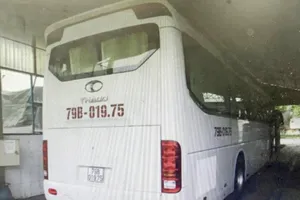 Khởi tố vụ án 2 tài xế thuê xe khách chở hàng làm lây lan dịch ở Khánh Hòa