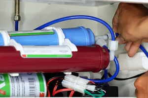 Nghi ngáo đá chém chết nhân viên sửa máy lọc nước nhà mình