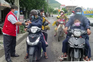 Phú Yên lập điểm trợ giúp người dân các tỉnh về quê