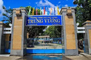 Nhều học sinh phải cách ly tập trung sau ngày đầu tiên đến trường