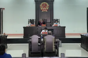 Yêu cầu văn phòng UBND tỉnh ra tòa vụ từ chối cung cấp thông tin