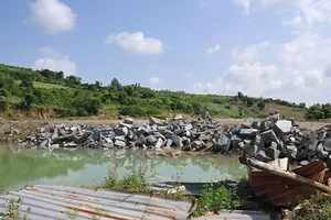 Đào lấy đá đã chôn lấp, doanh nghiệp bị phạt 1 tỉ đồng