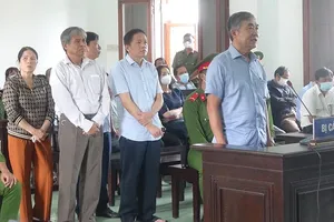 Xử cựu phó chủ tịch Phú Yên vụ ‘đại hạ giá’ bán sỉ 262 lô đất