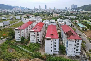 2 khu ký túc xá ở Nha Trang bỏ hoang đến bao giờ?