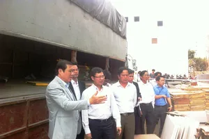 Chủ tịch Đà Nẵng trực tiếp đến hiện trường vụ rơi thang máy năm người chết