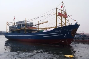 Hạ thủy tàu cá vỏ thép đánh bắt ngư trường Hoàng Sa, Trường Sa