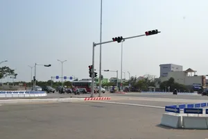 “Vòng xoay tử thần” ở Đà Nẵng được lắp đèn tín hiệu