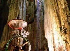 Đi tham quan, bé 6 tuổi ngã xuống hang động tử vong