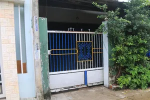 Chồng nguy kịch, vợ chết bất thường tại nhà riêng