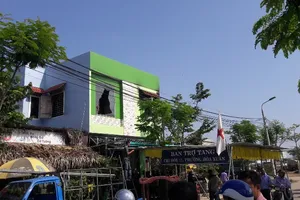 Mắc kẹt trong nhà cháy, 2 cha con chết thảm