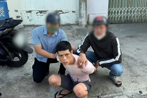 8 giờ truy xét kẻ vừa ra tù đi trộm xe máy trước cửa hàng thời trang