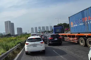 Dự báo chiều nay cao tốc TP.HCM - Long Thành - Dầu Giây sẽ đón lượng lớn phương tiện