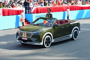 Có gì đặc biệt ở chiếc VF 9 mui trần phục vụ lễ diễu binh, diễu hành 30-4?