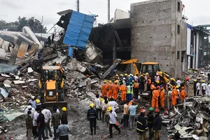 Ảnh, video: Cháy nổ kinh hoàng nhà máy hoá chất Ấn Độ, 39 người thiệt mạng