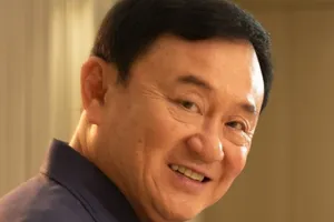 Ông Thaksin ra hầu tòa hình sự về cáo buộc khi quân