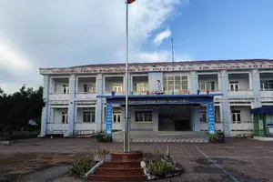 Vụ hiệu trưởng ở Cà Mau bị cáo buộc tham ô 10,7 triệu đồng: 'Đọc mà khóe mắt cay cay...'