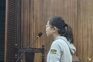 Nữ chủ tiệm spa lãnh 17 năm tù vì lừa hơn 2,1 tỉ đồng tiền chạy án 