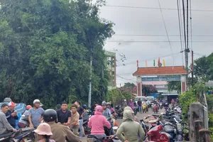 Người tâm thần chém 3 người trong gia đình thương vong