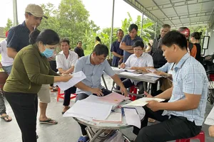 Bình Định: Người dân ở Phù Cát được bàn giao đất sau nhiều năm chờ đợi