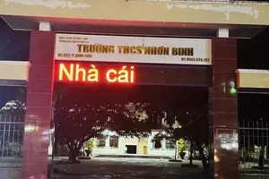 Bình Định: Bảng điện tử trường học chạy quảng cáo cá độ do bị hack