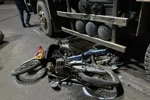 Va chạm xe ben, người mẹ tử vong, 2 cháu nhỏ thoát nạn trong gang tấc