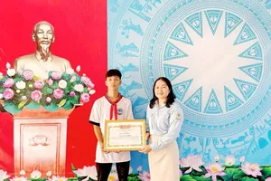 Học sinh lớp 8 dũng cảm cứu nữ sinh lớp 11 đuối nước 