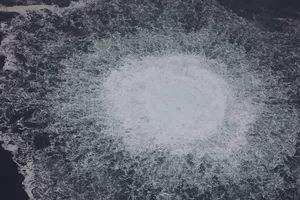 Rò rỉ đường ống Nord Stream 2. Ảnh: REUTERS