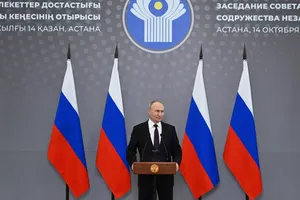 Tổng thống Nga Vladimir Putin tại một cuộc họp báo ở thủ đô Astana (Kazakhstan) ngày 14-10. Ảnh: SPUTNIK