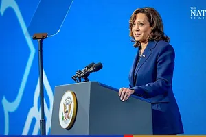 Phó Tổng thống Mỹ Kamala Harris tại Hội nghị thượng đỉnh Doanh nghiệp (CEO Summit) của Diễn đàn hợp tác kinh tế châu Á-Thái Bình Dương (APEC) ở thủ đô Bangkok (Thái Lan) ngày 18-11. Ảnh: THE NATION THAILAND