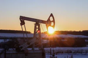 Nga bắt đầu cắt giảm sản lượng dầu. Ảnh: TASS