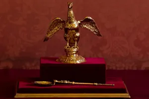 Những bảo vật vô giá trong lễ đăng quang của Vua Charles III 