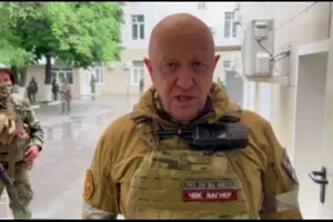 Trùm Wagner - ông Yevgeny Prigozhin tuyên bố kiểm soát toàn bộ cơ sở quân sự TP Rostov (Nga) ngày 24-6. Ảnh: TELEGRAM