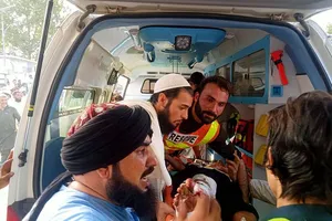 Đánh bom tại một cuộc họp đảng, gần 160 người thương vong