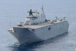 Úc đưa tàu chiến lớn nhất tập trận với Philippines, Mỹ ở Biển Đông